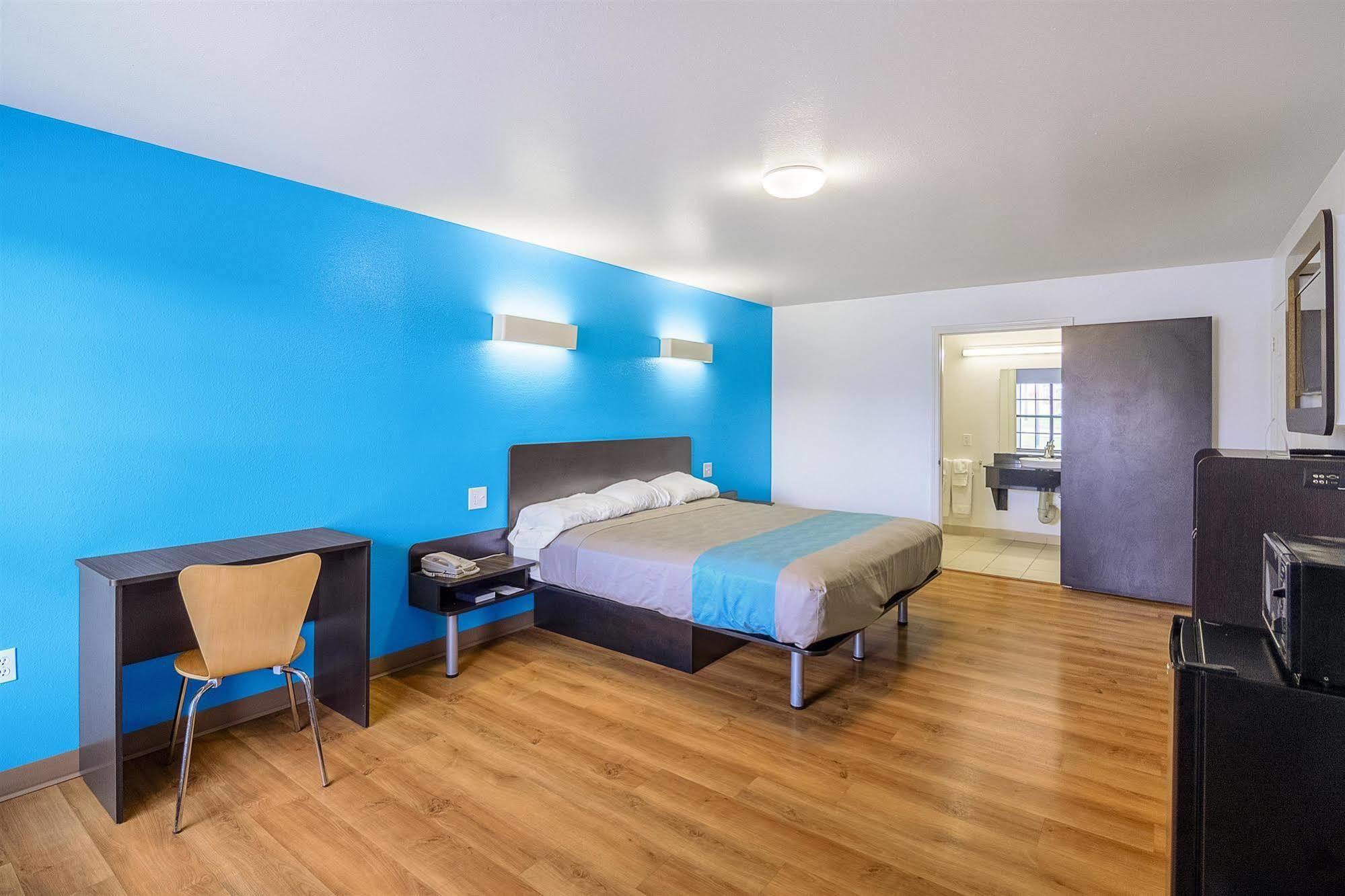 Motel 6-Canton, TX Eksteriør billede