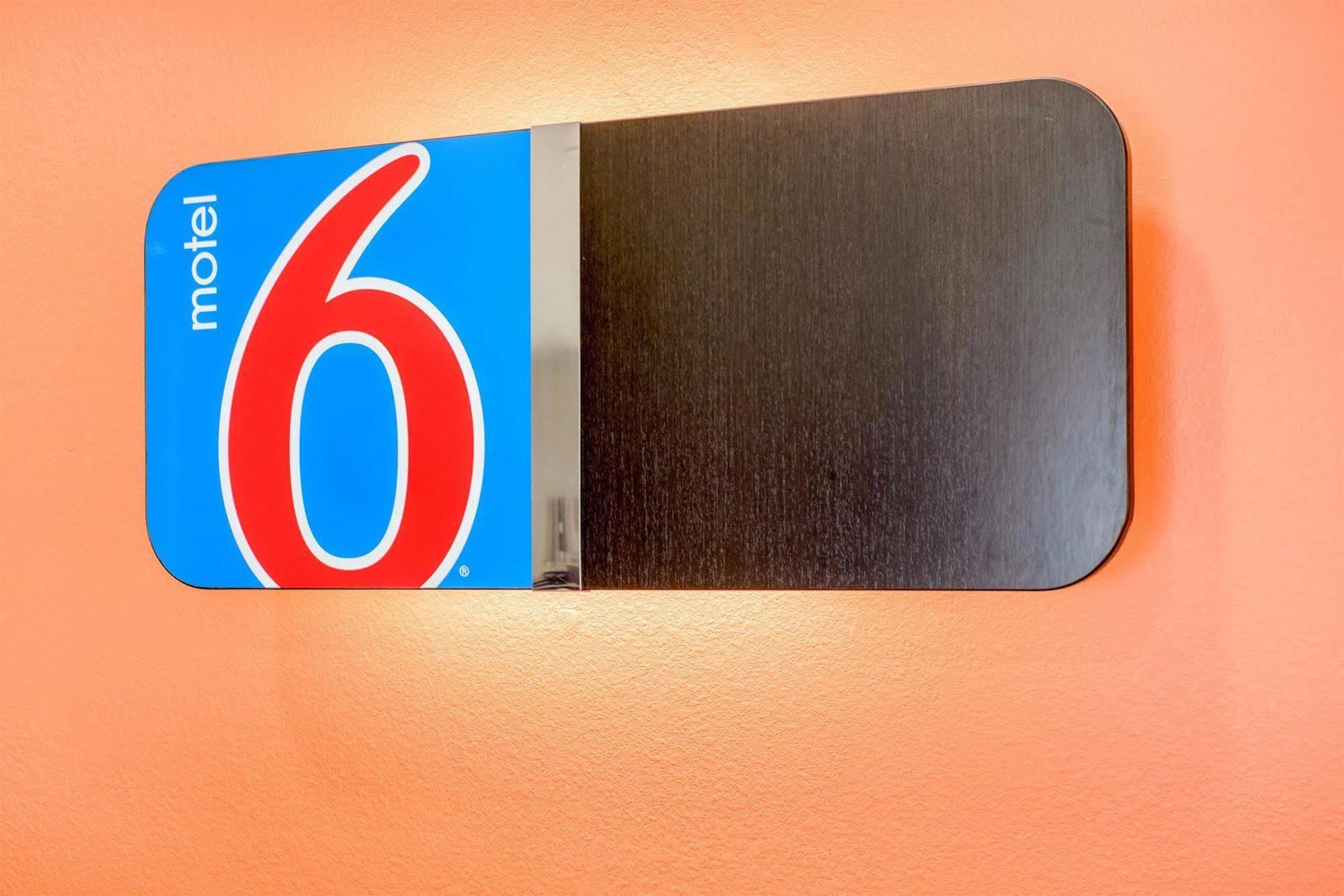 Motel 6-Canton, TX Eksteriør billede